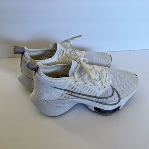 Nike Air Zoom Tempo Next% FK White Running Shoes Women's Size 6 CI9924-101